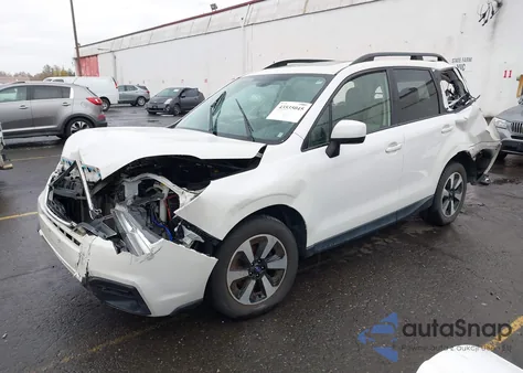 2018 Subaru Forester 2.5I Premium из США, поврежденный, VIN JF2SJAGC2JH470563